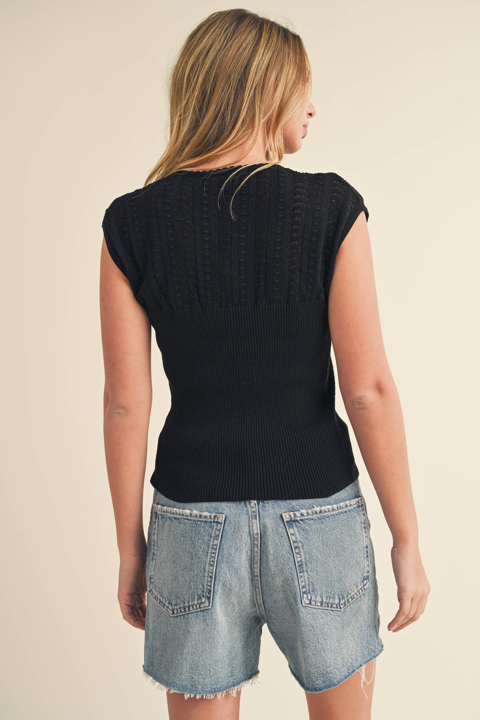 Taria High Neck Tank